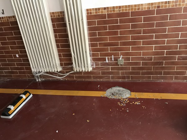 別墅車庫環(huán)氧地面翻新