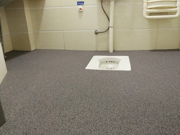 瓷磚地面翻新后