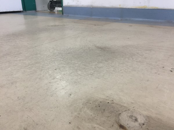 PVC地板養(yǎng)護(hù)前污垢無(wú)法去掉