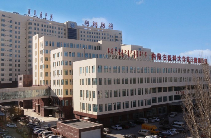 內蒙古自治區(qū)包鋼醫(yī)院瓷磚墻面翻新