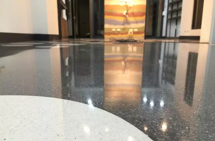 環(huán)氧磨石施工時(shí)，有哪些需要注意的地方？