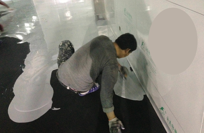 環(huán)氧防靜電地坪如何施工？