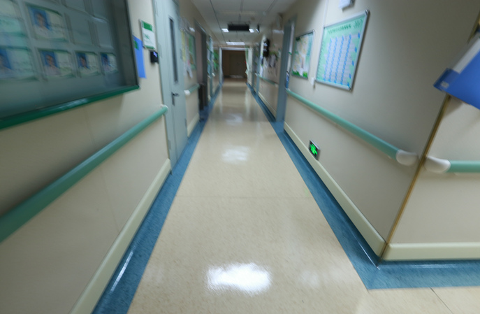 塑立得對(duì)塑膠地板保養(yǎng)施工后