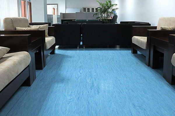 室內PVC地板應用廣泛，pvc地面怎么保養(yǎng)?