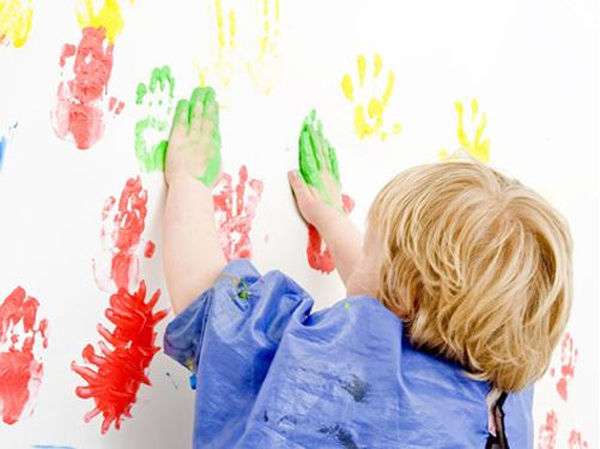 幼兒園墻面地面用什么涂料對孩子健康沒影響?航地墻面漆廠家