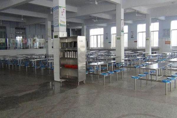 大學校園水磨石面如何做翻新養(yǎng)護?塑立得涂料