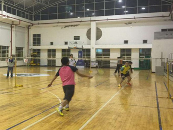 老舊體育館地面如何快速翻新(一招搞定)?-航特地坪漆 老舊體育館地面如何快速翻新(一招搞定)?-航特地坪漆