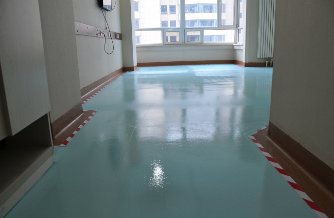 PVC地板劃痕他們處理真簡單